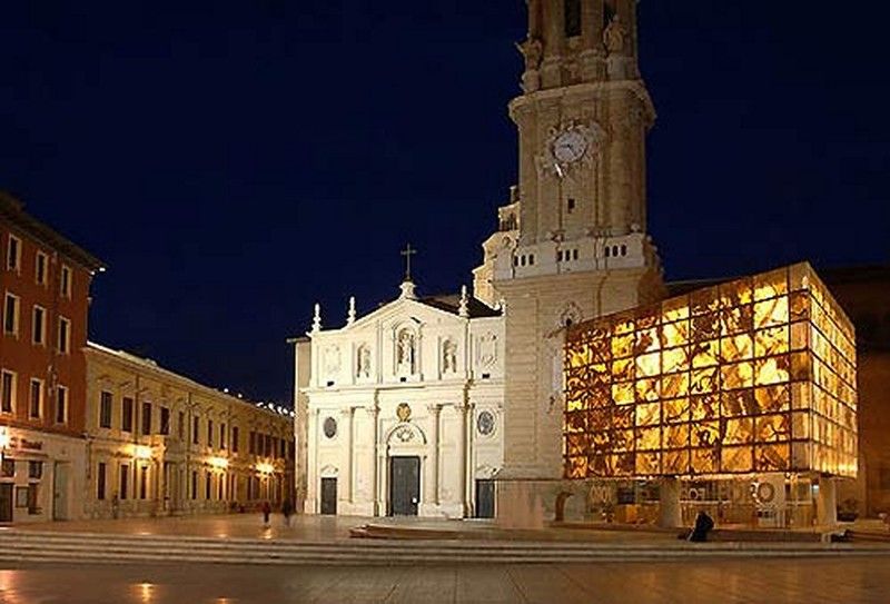 Dos Torres Pilar Suites- Balcones Con Vistas A La Ciudad Zaragoza Ngoại thất bức ảnh