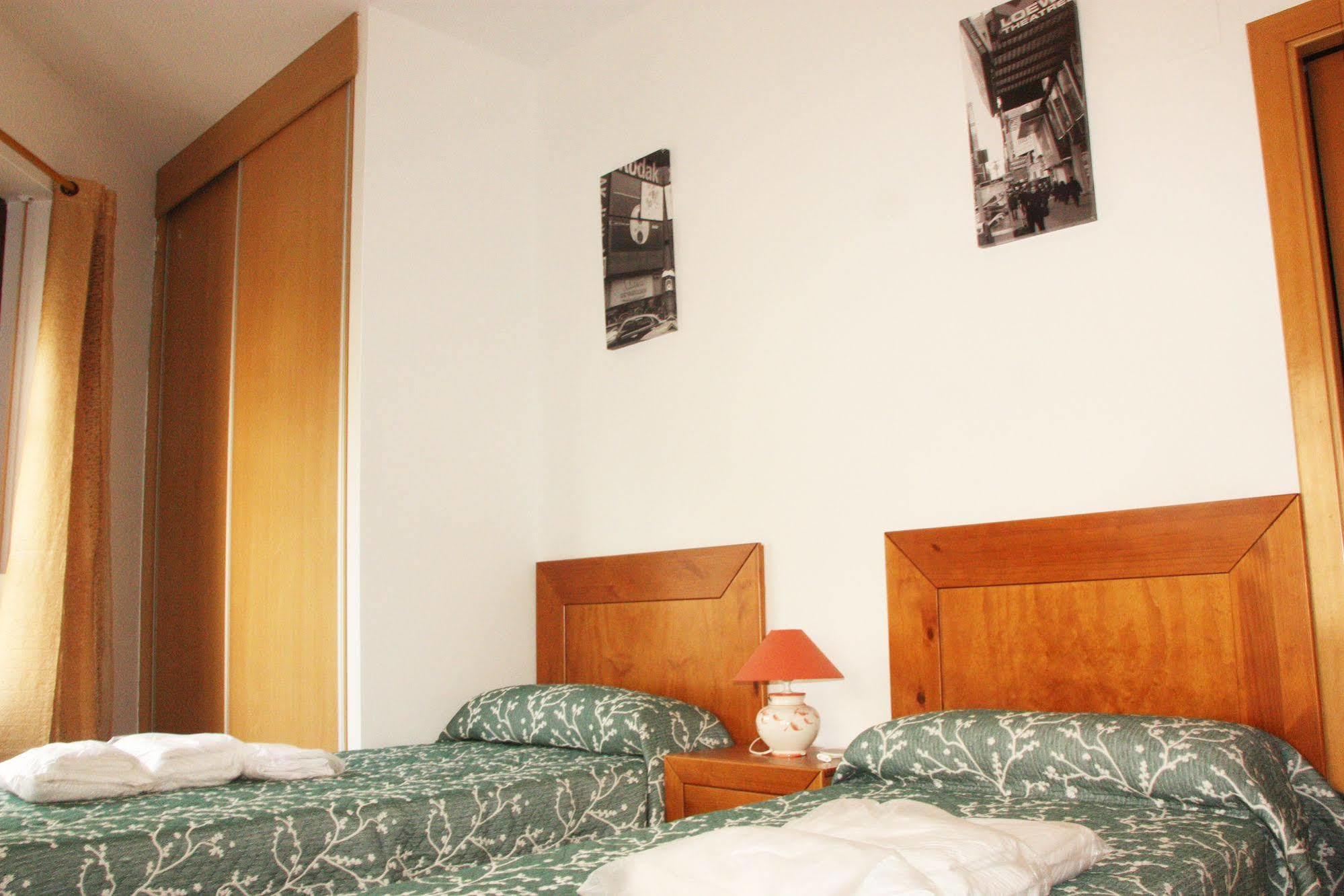 Dos Torres Pilar Suites- Balcones Con Vistas A La Ciudad Zaragoza Ngoại thất bức ảnh